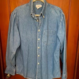 J Crew Mens Med blue denim button down 1-pocket shirt.